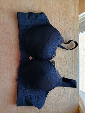 Black Lace Full-Coverage Bra Size 46/105 Excellent Condition